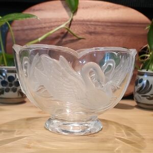 Crystal Clear Swan Glass Bowl